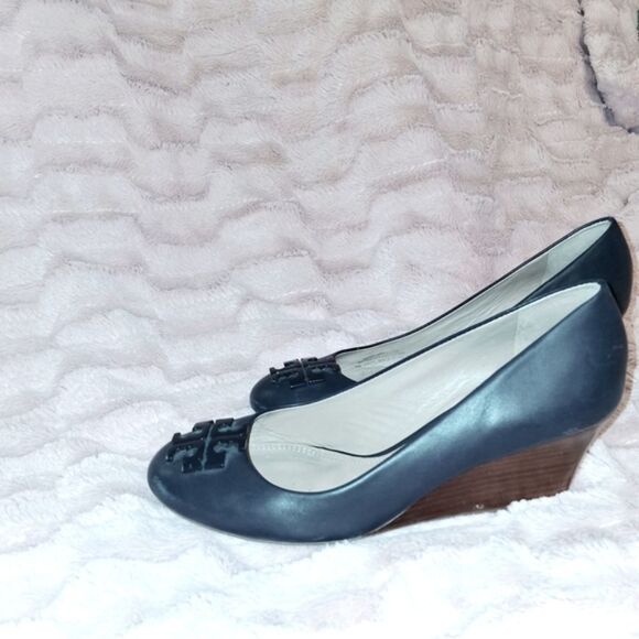 Tory Burch Navy Blue Wedge Shoes Size 9.5 - Picture 4 of 8